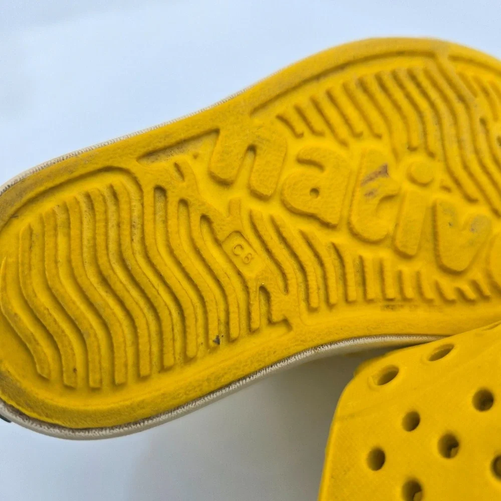 Native Shoes,‎ Jefferson Child, Kids Lightweight Sneaker, Crayon Yellow C6